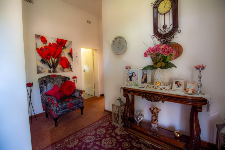 3 Bedroom Property for Sale in Lemoendraai Northern Cape